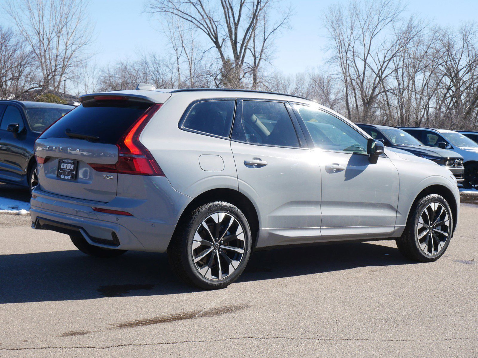 New 2026 Volvo XC60 T8 Plus w/ Protection Package Premier image 3