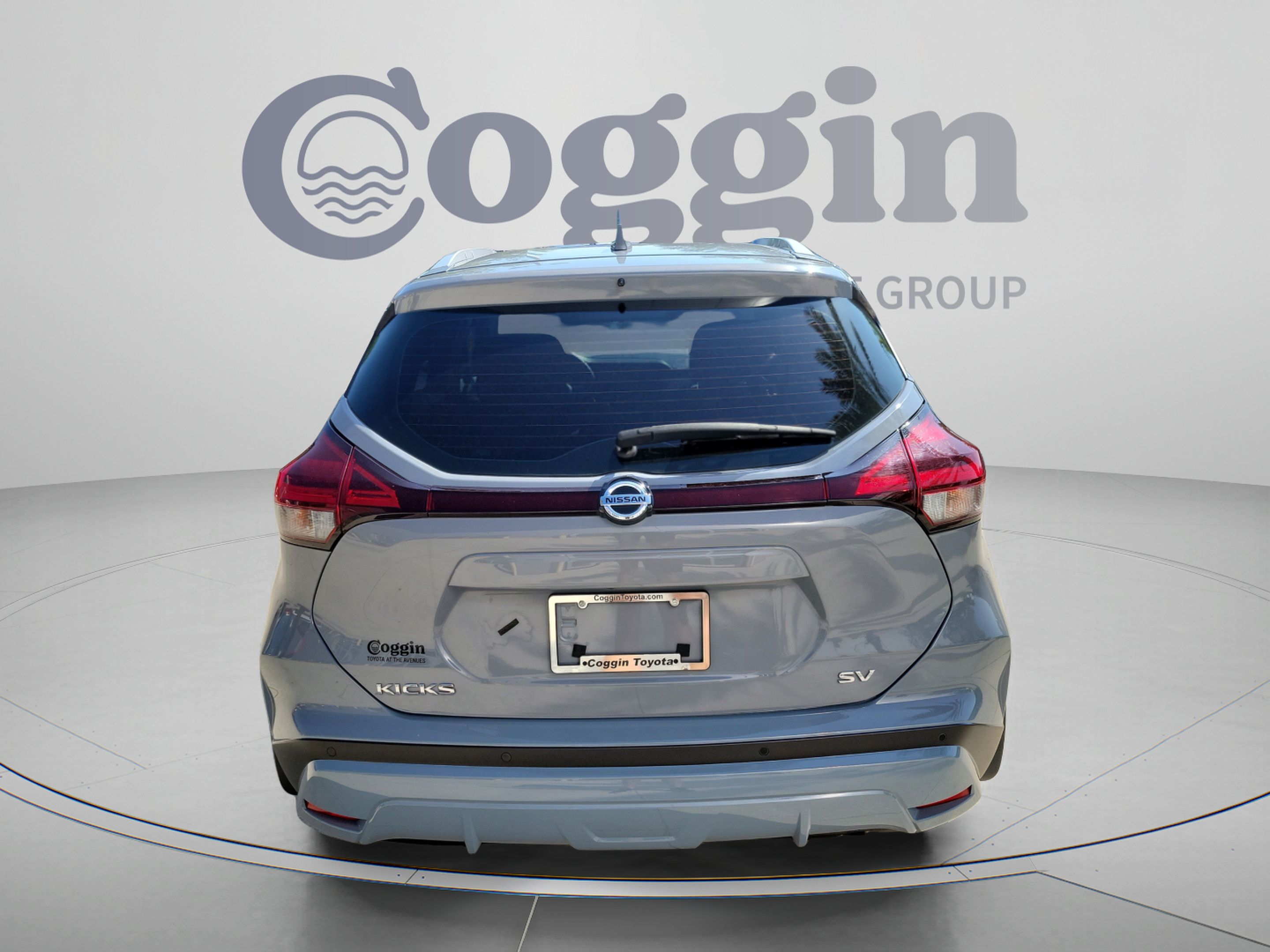 Used 2021 Nissan Kicks SV FWD image 3