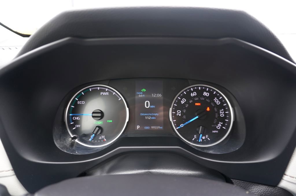 Used 2022 Toyota RAV4 XLE image 15