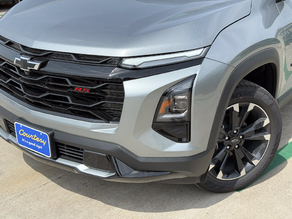 New 2027 Chevrolet Equinox RS FWD image 3