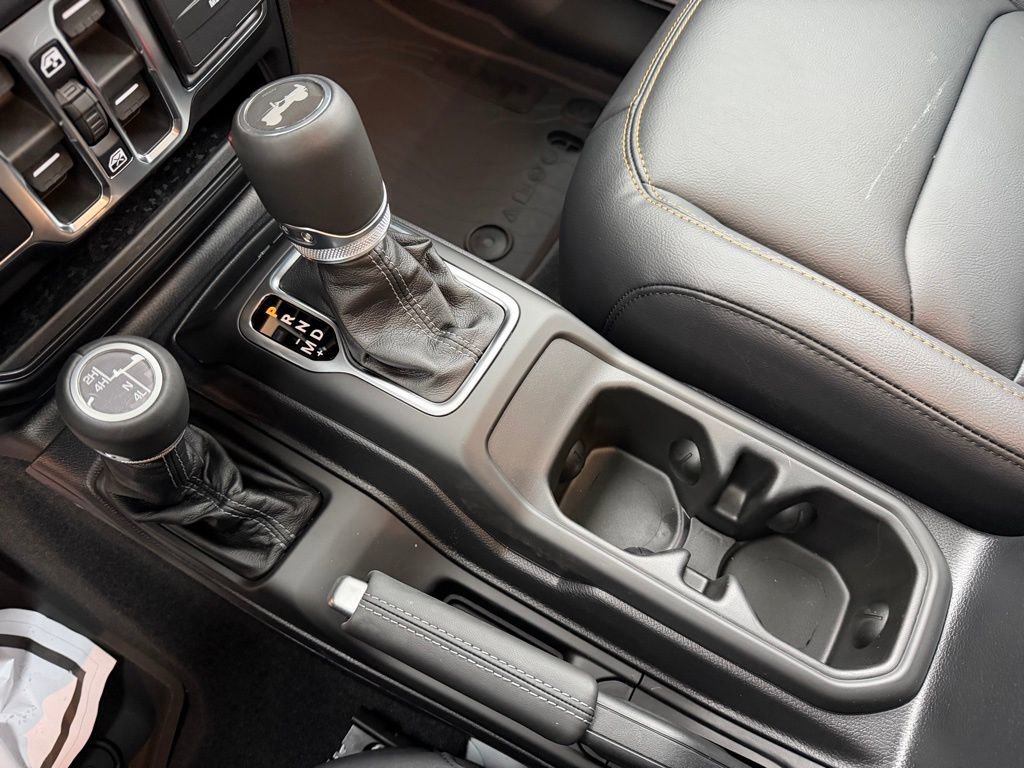 New 2026 Jeep Wrangler Unlimited Sahara AWD/4WD image 42