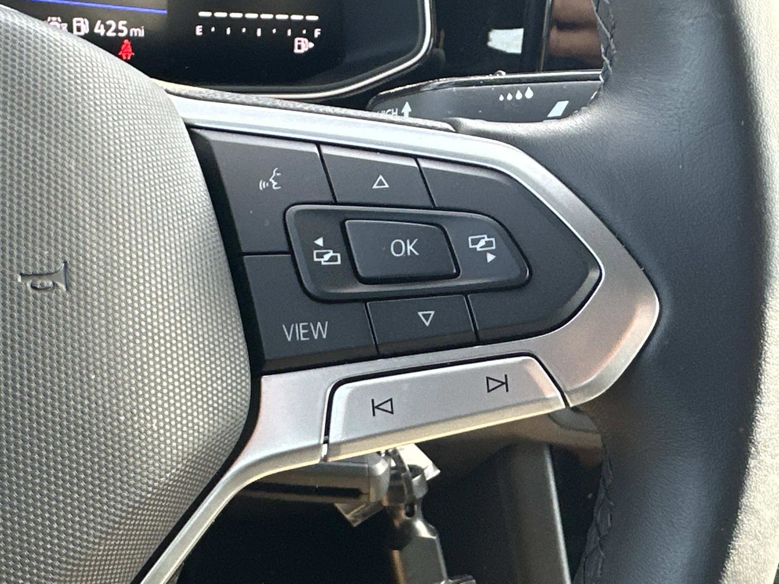 Used 2025 Volkswagen Jetta Sport image 23