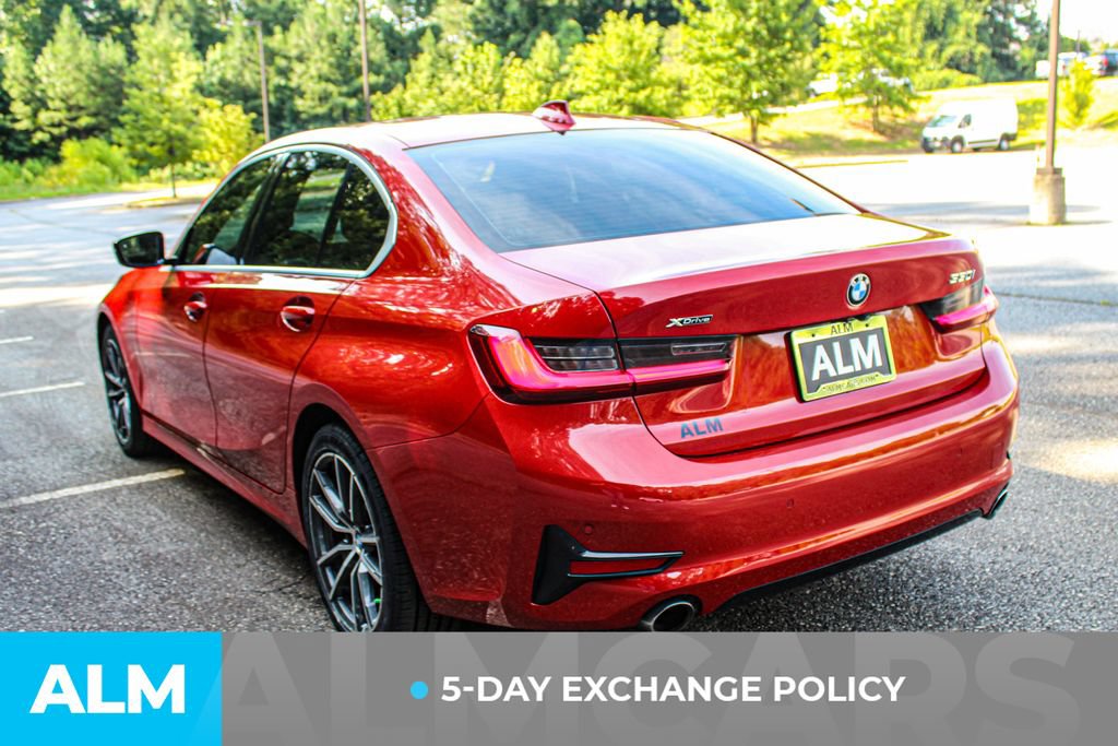 Used 2022 BMW 330i xDrive Sedan AWD/4WD image 3