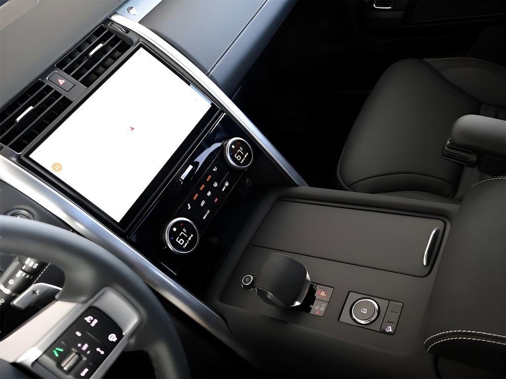 New 2025 Land Rover Discovery Dynamic SE image 22
