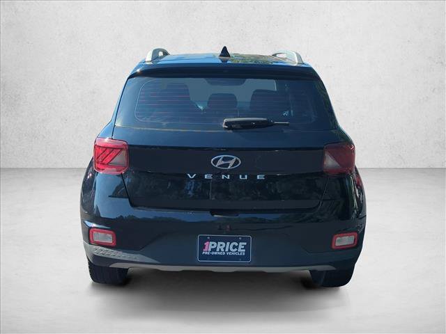Used 2021 Hyundai Venue SEL w/ Premium Package FWD image 7