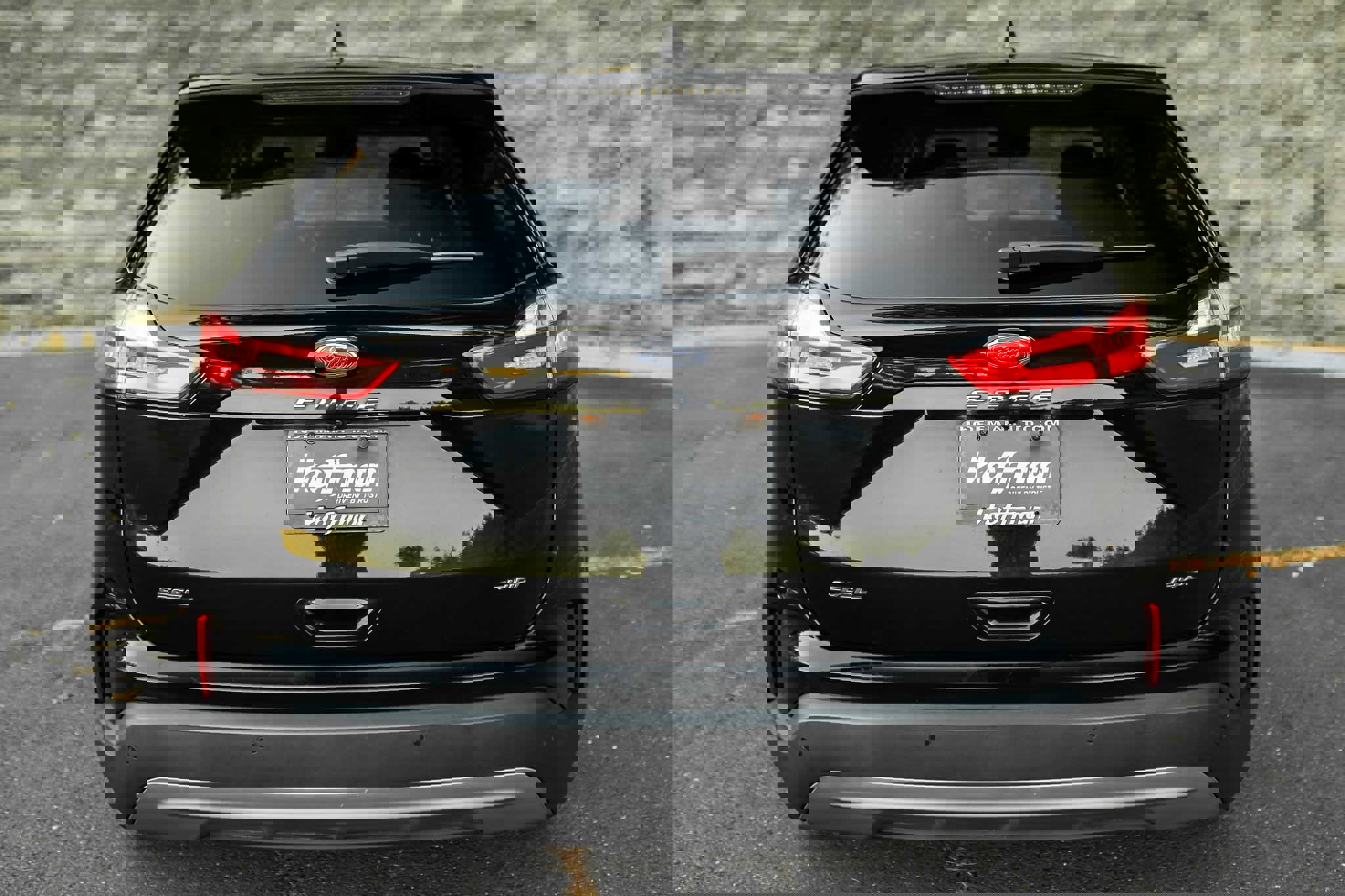 Used 2023 Ford Edge SEL image 8