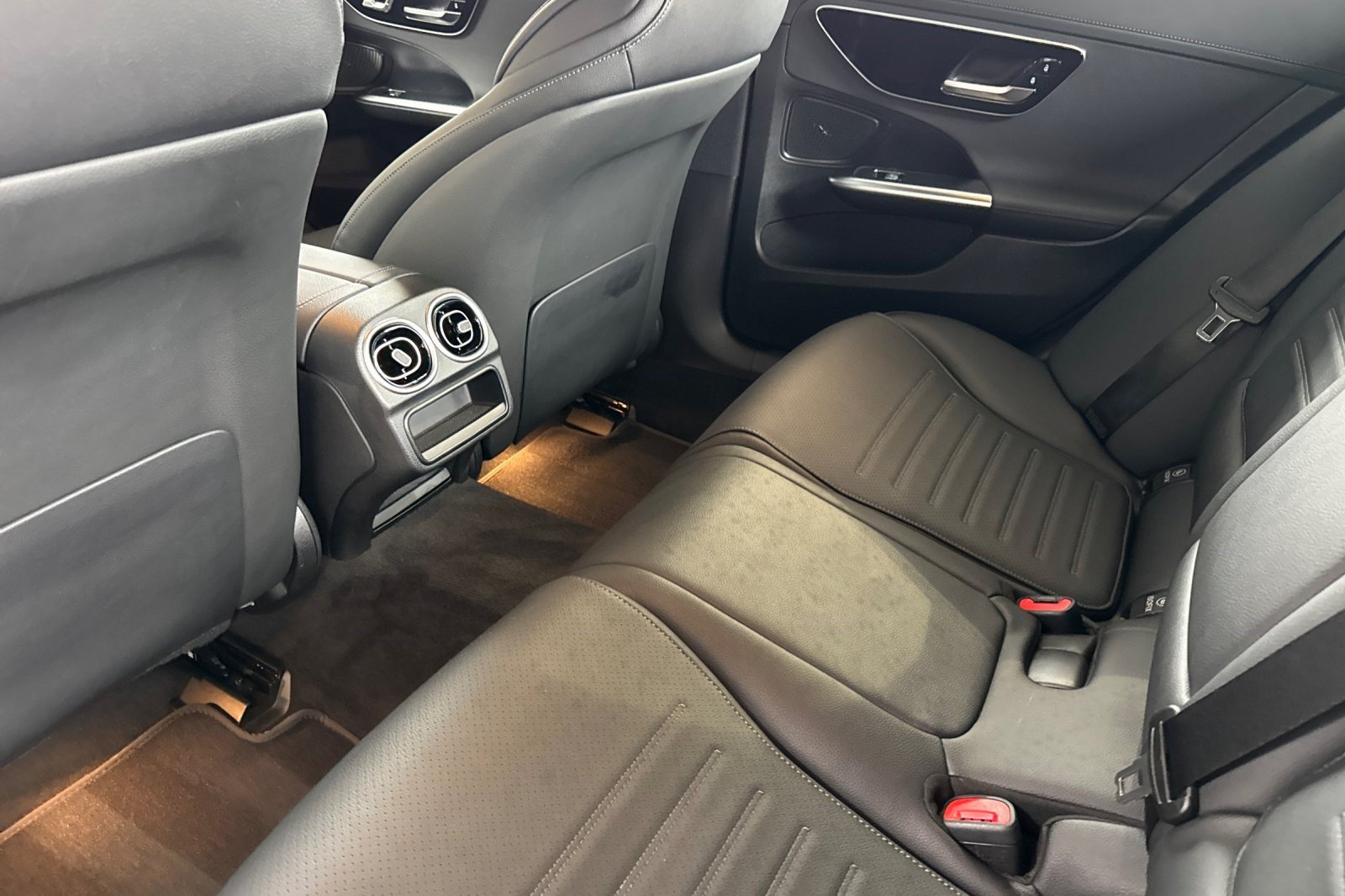 Used 2022 Mercedes-Benz C 300 Sedan image 15