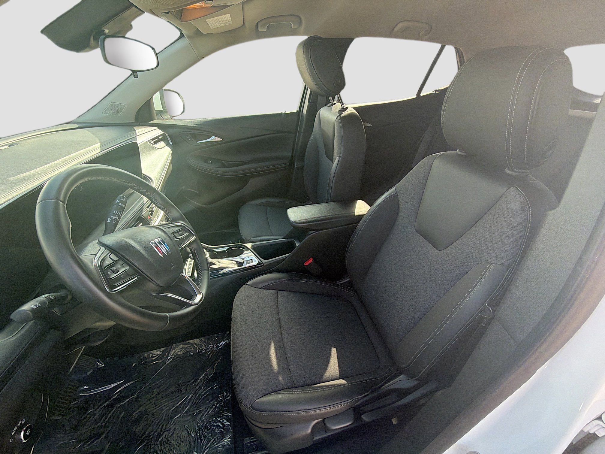 Used 2025 Buick Encore GX Preferred AWD/4WD image 13