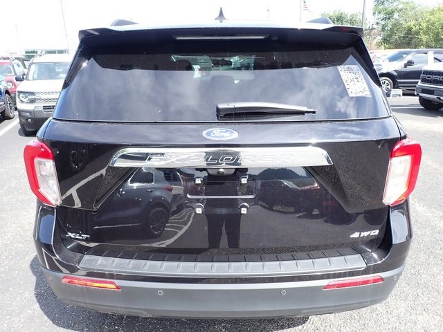 Used 2023 Ford Explorer XLT image 7