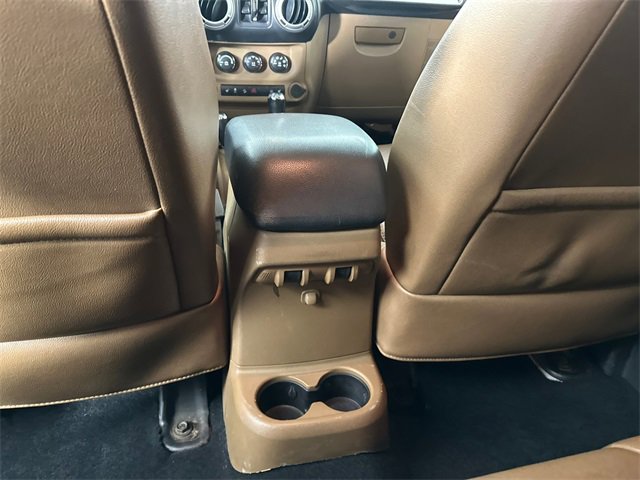 Used 2014 Jeep Wrangler Unlimited Rubicon w/ Dual Top Group image 15