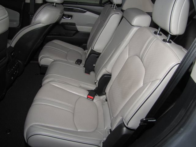 Certified 2023 Honda Pilot Elite image 13