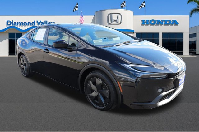 Used 2025 Toyota Prius LE