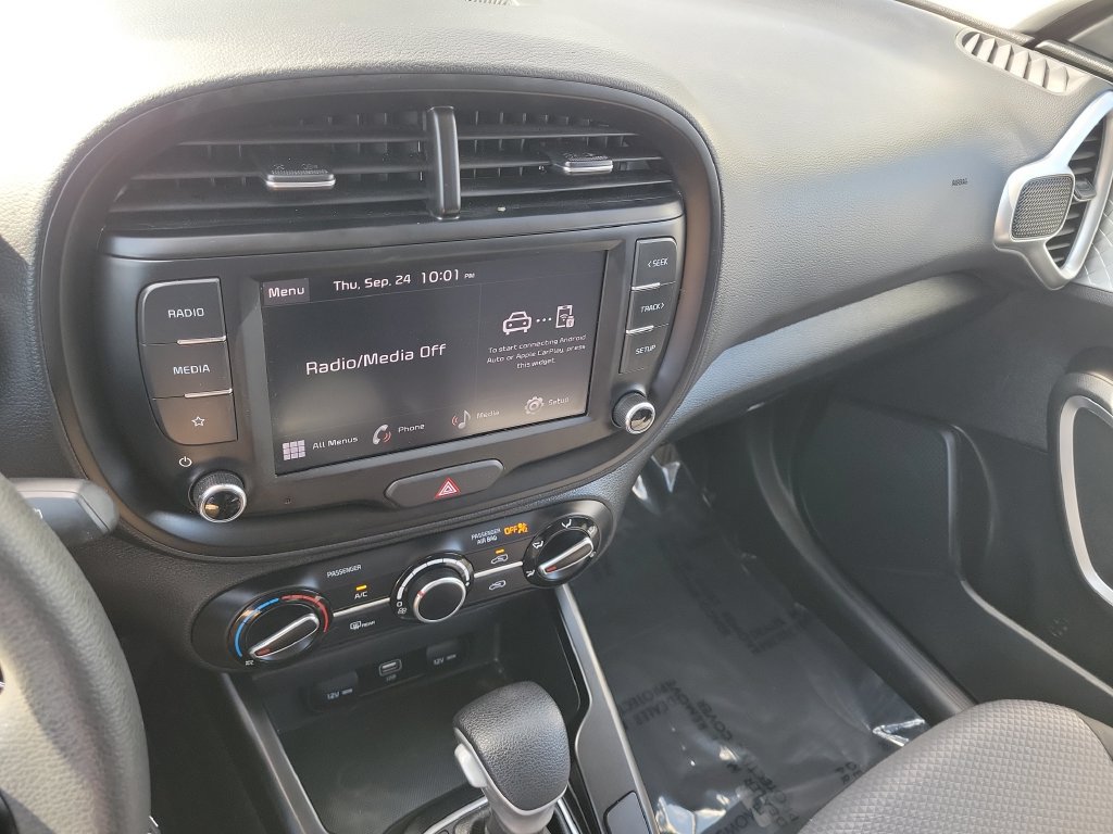 Certified 2025 Kia Soul LX FWD image 14