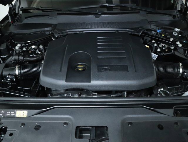 Used 2024 Land Rover Discovery Dynamic SE image 36