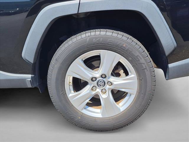 Used 2019 Toyota RAV4 XLE AWD/4WD image 19