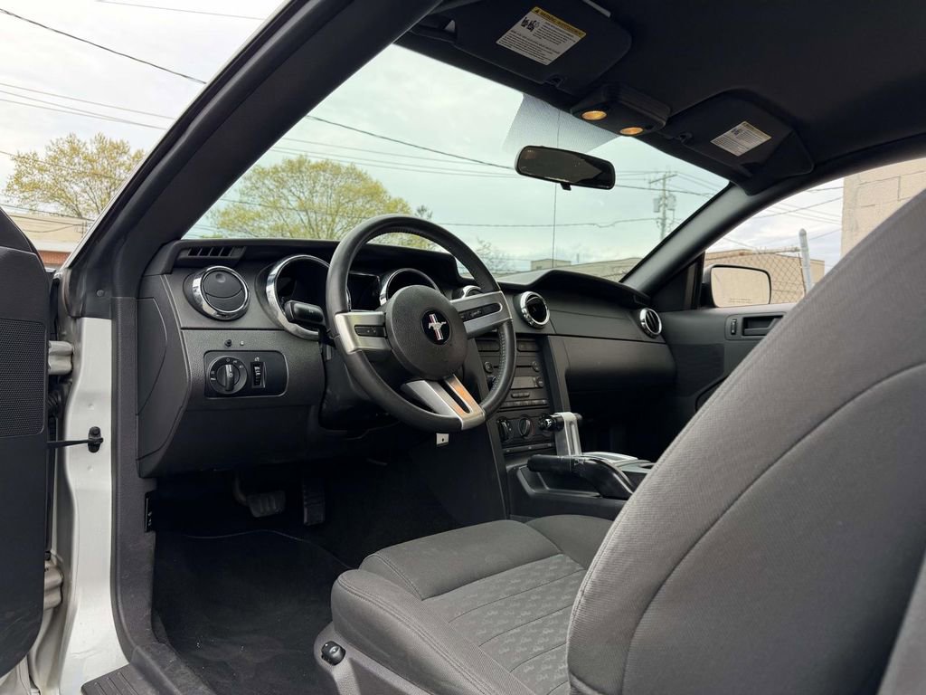 Used 2006 Ford Mustang GT Premium RWD image 16