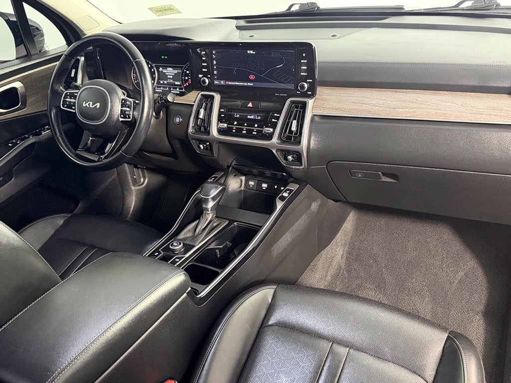 Used 2023 Kia Sorento EX w/ Panoramic Sunroof Package FWD image 15