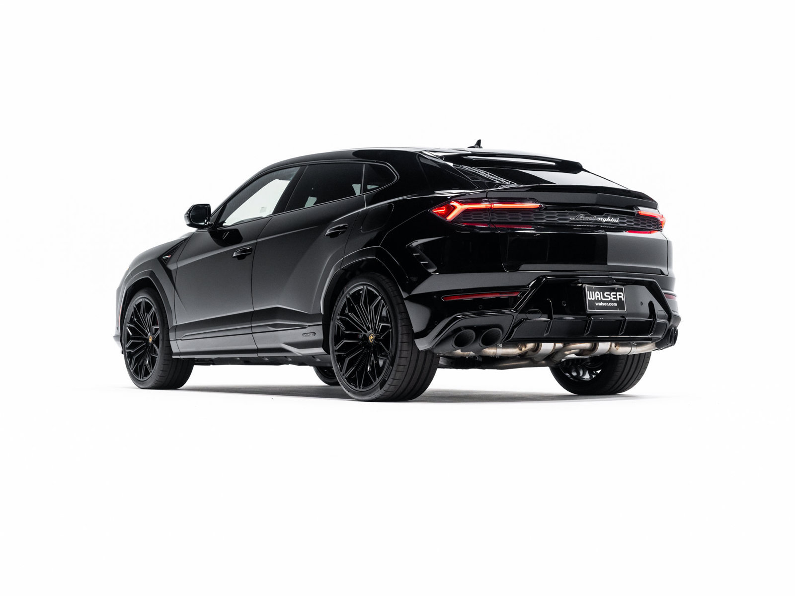 Used 2025 Lamborghini Urus SE AWD/4WD image 3