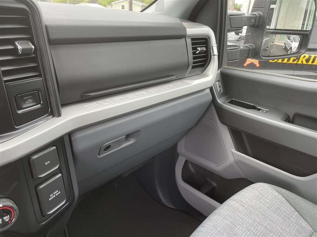 New 2026 Ford F350 4x4 Crew Cab Super Duty image 25