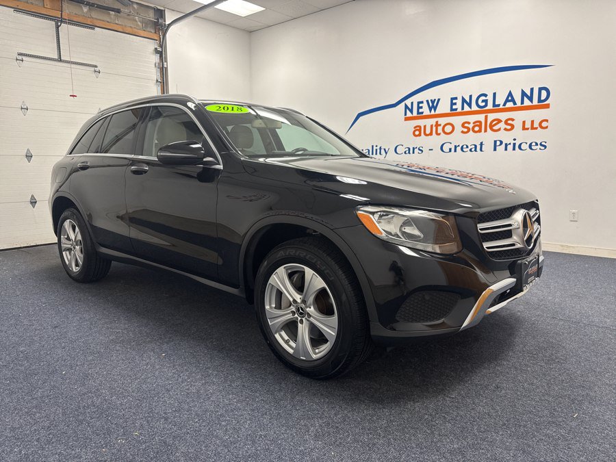 Used 2018 Mercedes-Benz GLC 300 4MATIC w/ Multimedia Package image 4
