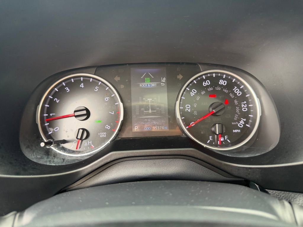 Used 2020 Toyota RAV4 XLE w/ Convenience Package image 20