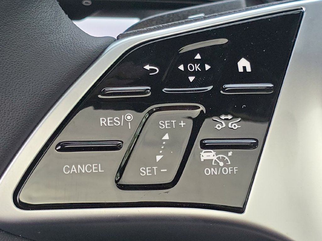 New 2026 Mercedes-Benz GLB 250 4MATIC image 35