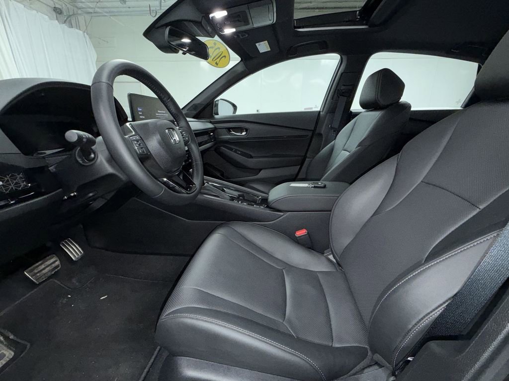 Used 2025 Honda Accord Sport image 13