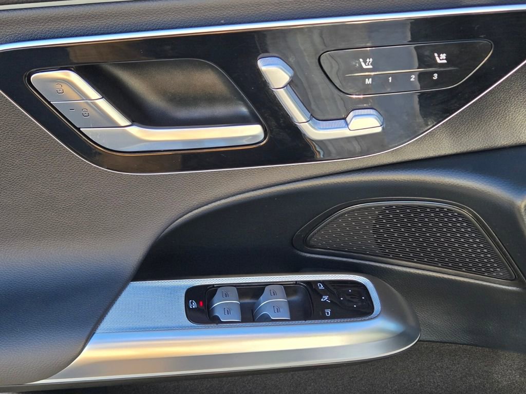 Used 2025 Mercedes-Benz E 350 Sedan image 16