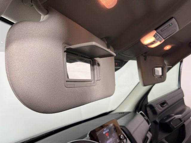 Used 2024 Nissan Pathfinder SV image 38