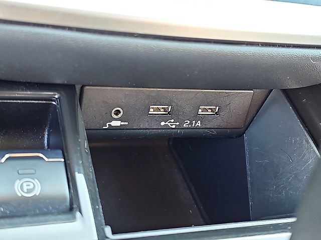 Used 2022 Subaru Outback Premium AWD/4WD image 23