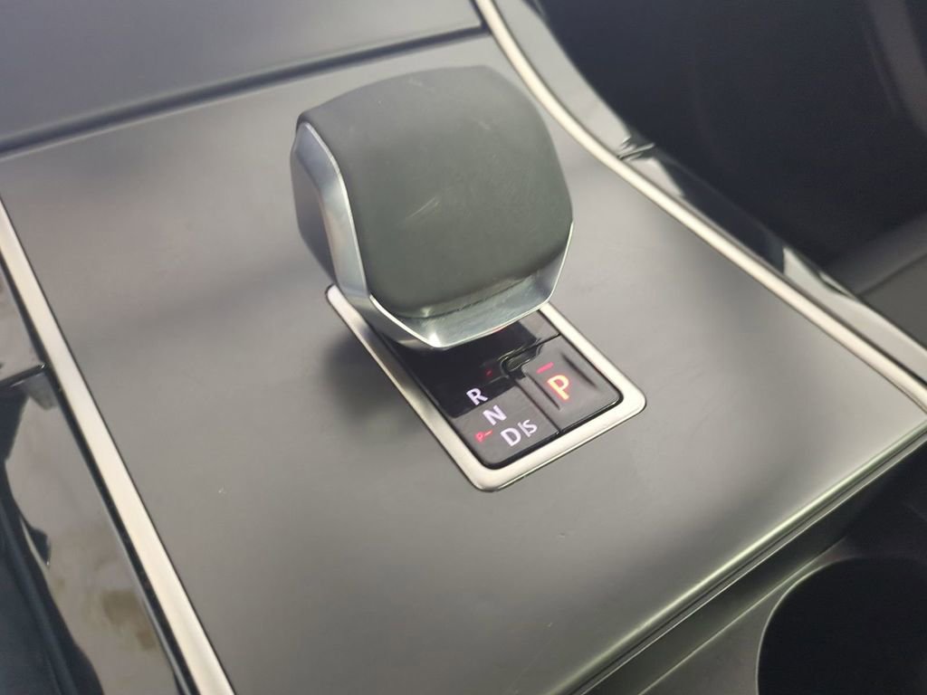 Used 2025 Land Rover Range Rover Velar Dynamic SE image 22