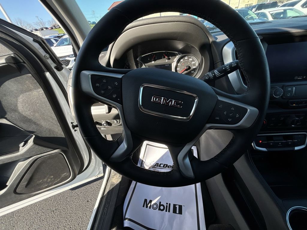 Used 2023 GMC Terrain SLT image 20
