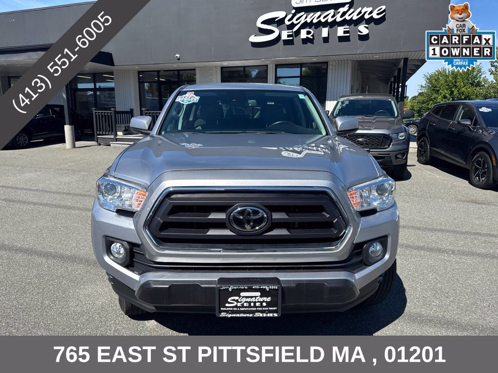 Used 2021 Toyota Tacoma SR5 AWD/4WD image 2