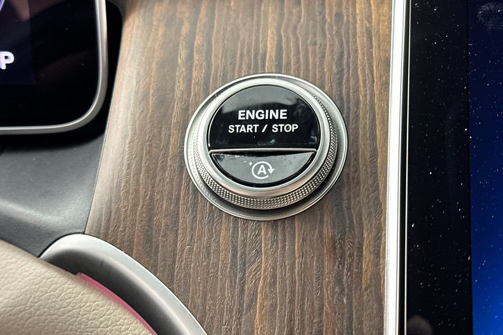 Certified 2025 Mercedes-Benz GLC 300 4MATIC image 28