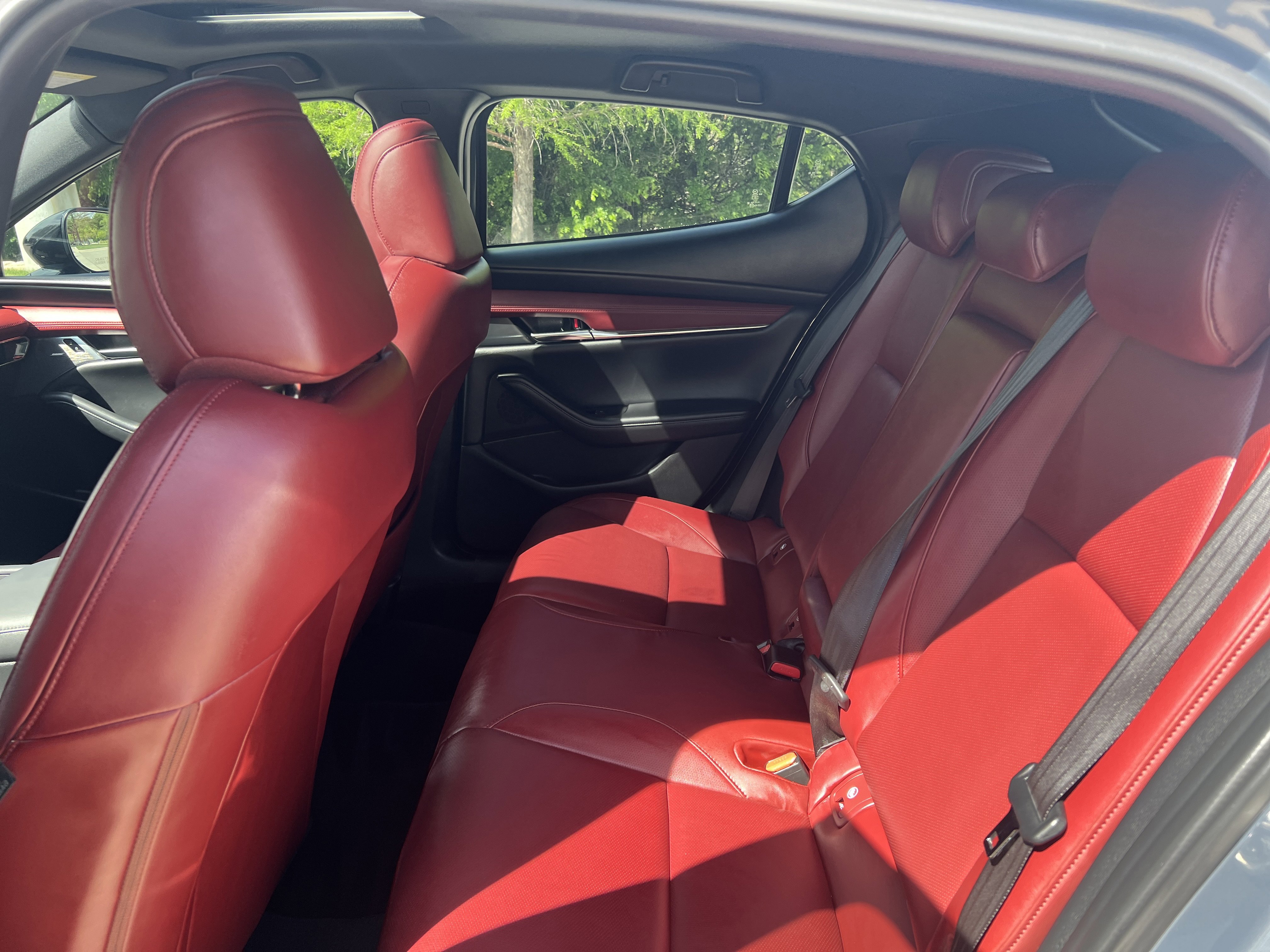 Used 2021 MAZDA MAZDA3 Hatchback w/Premium Plus Pkg image 30