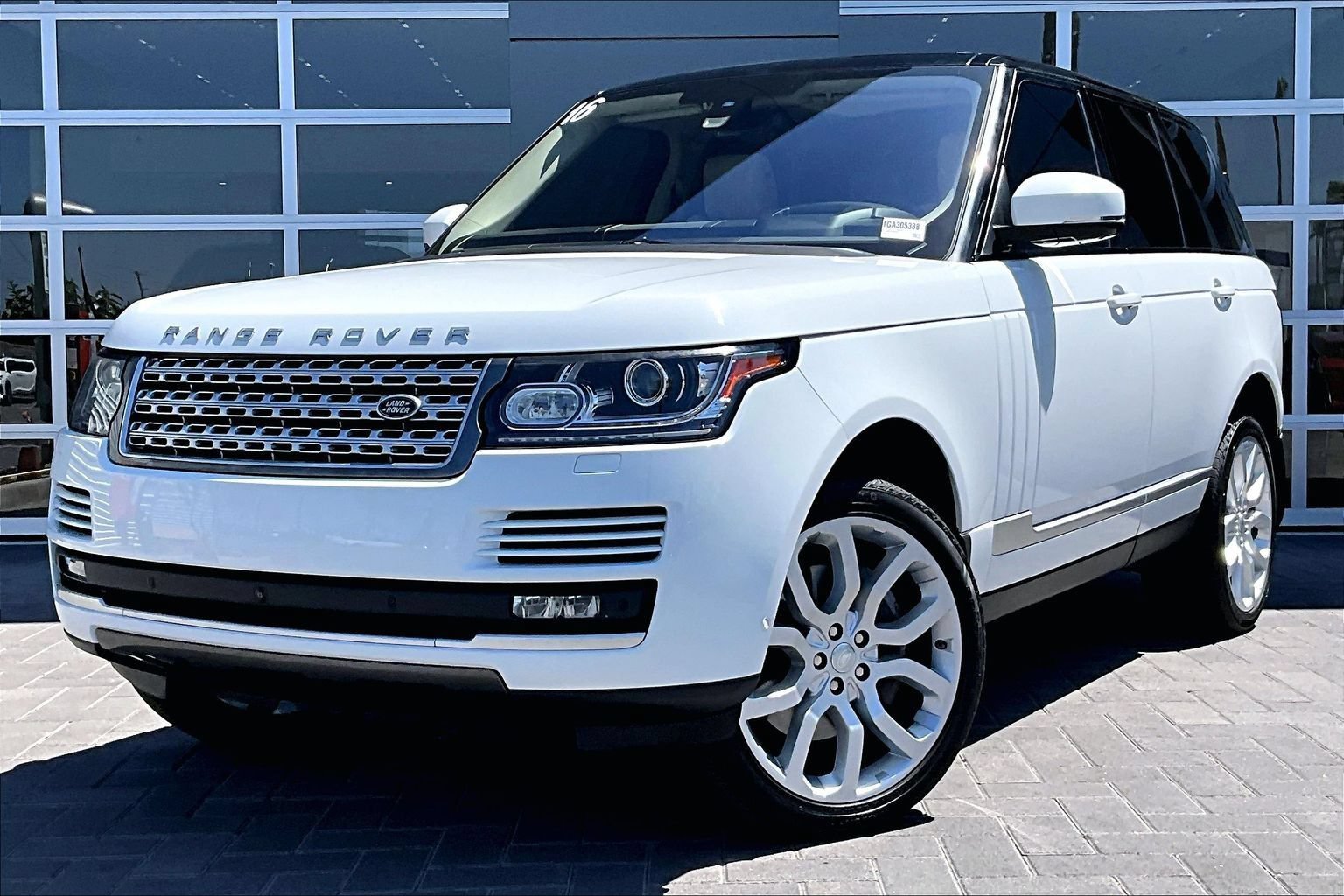Used 2016 Land Rover Range Rover Supercharged AWD/4WD image 1