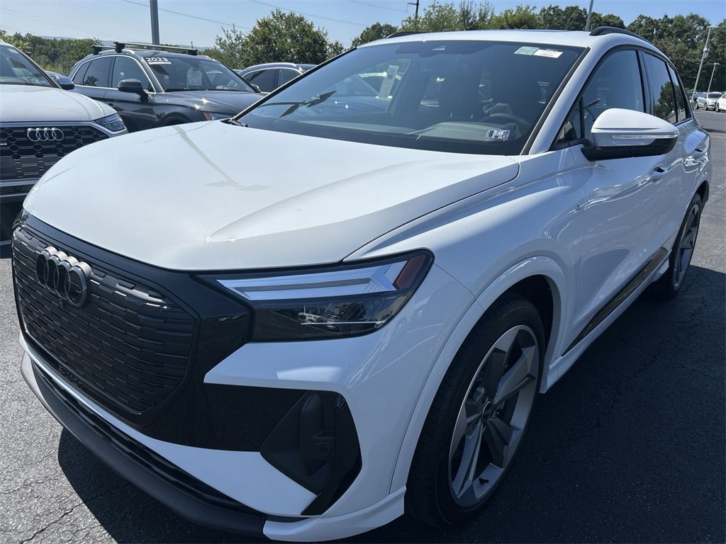 New 2025 Audi Q4 e-tron Premium Plus image 4