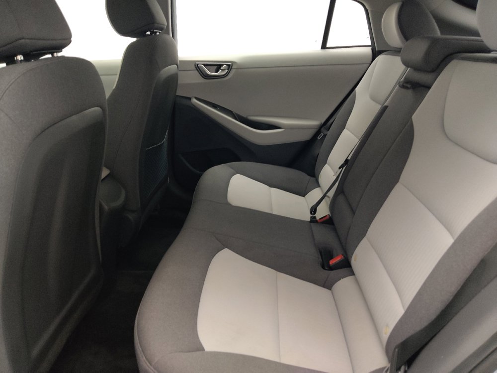 Used 2020 Hyundai Ioniq SE FWD image 18