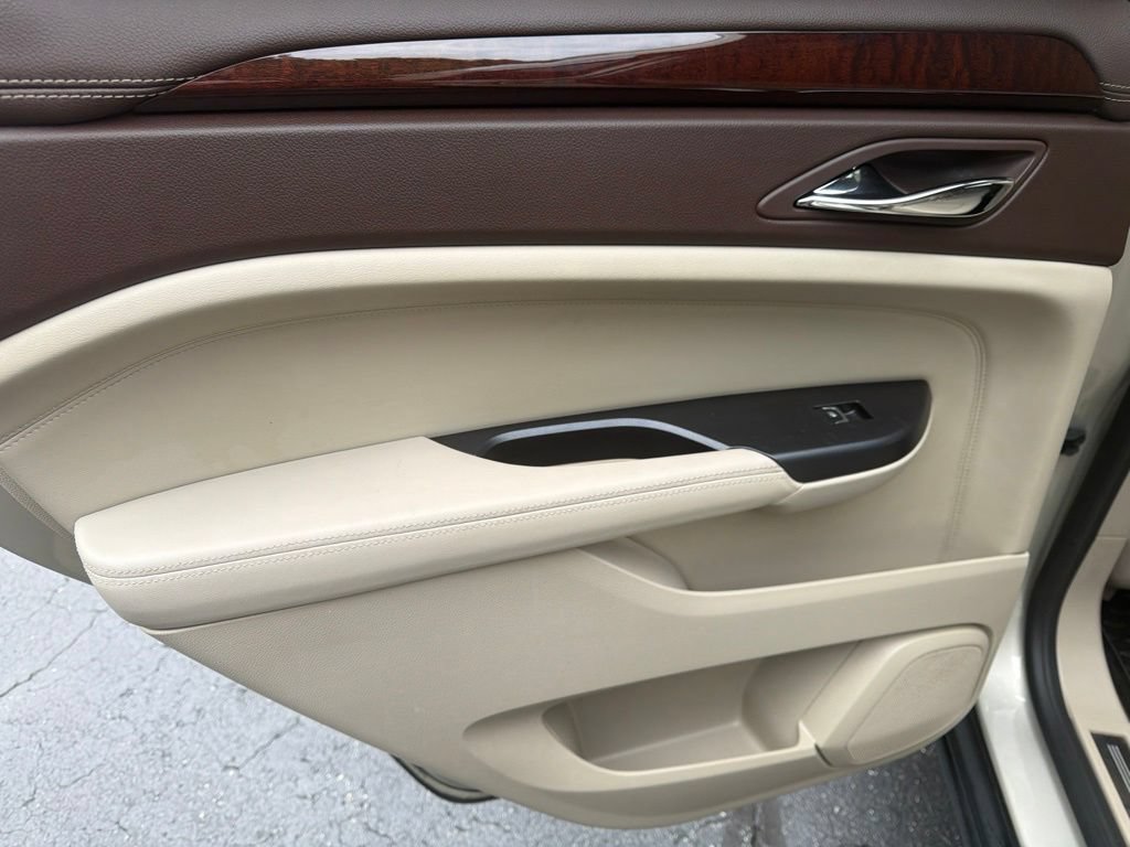 Used 2016 Cadillac SRX Luxury FWD image 10