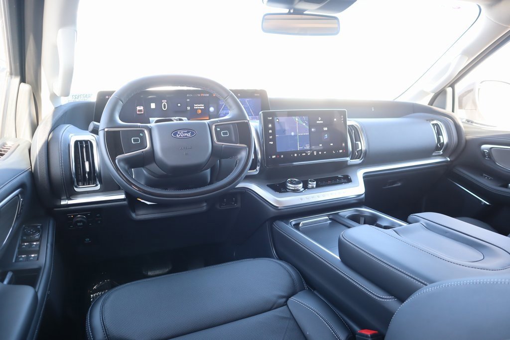 New 2025 Ford Expedition Platinum w/ Driver's Package image 2