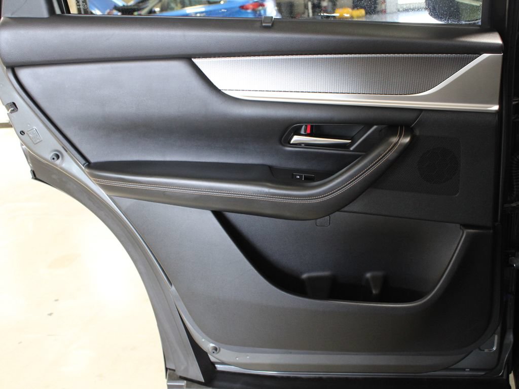 Used 2024 MAZDA CX-90 3.3 Turbo w/ Preferred Plus AWD/4WD image 29