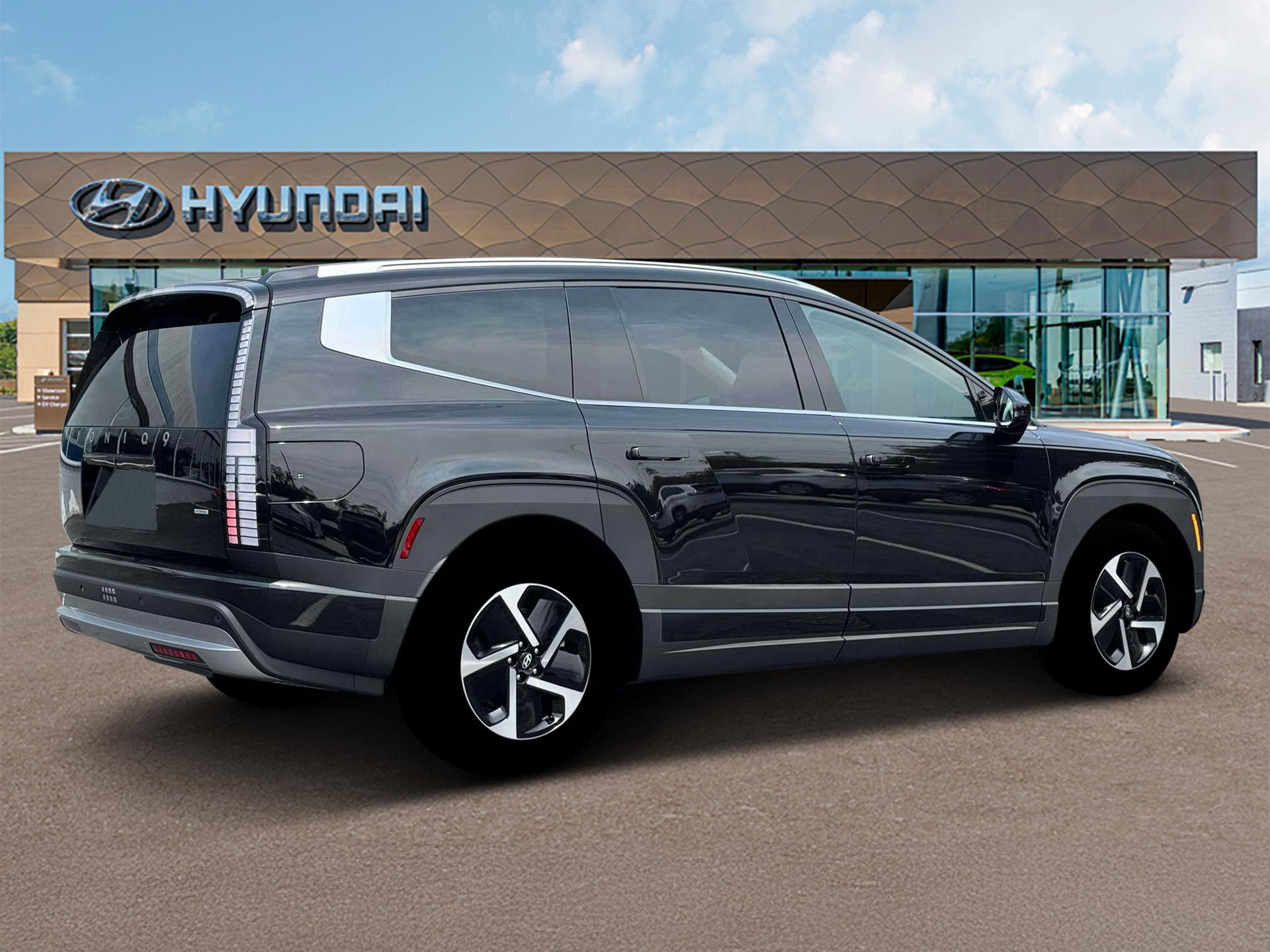 New 2026 Hyundai Ioniq 9 SE image 8