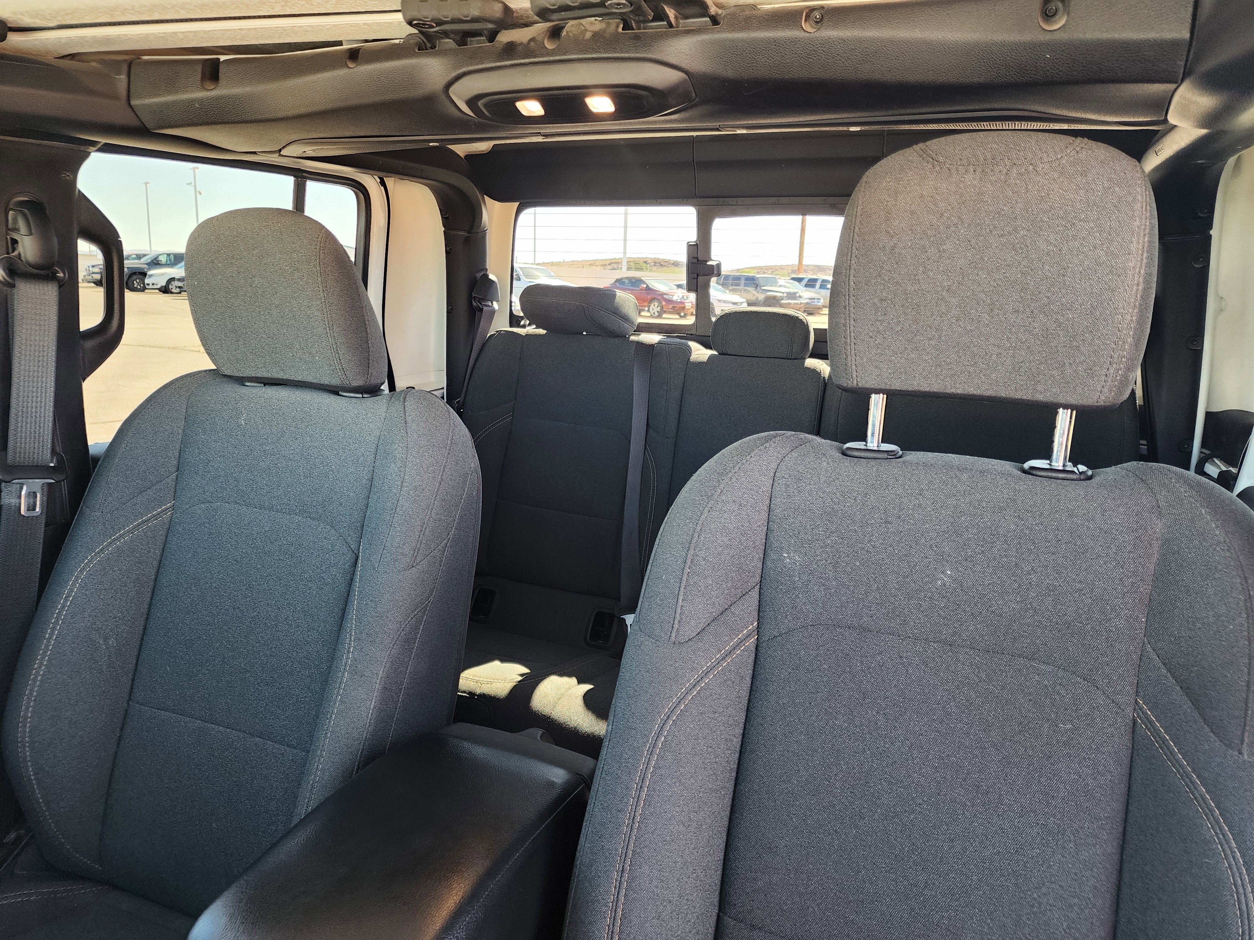 Used 2025 Jeep Gladiator Sport AWD/4WD image 16