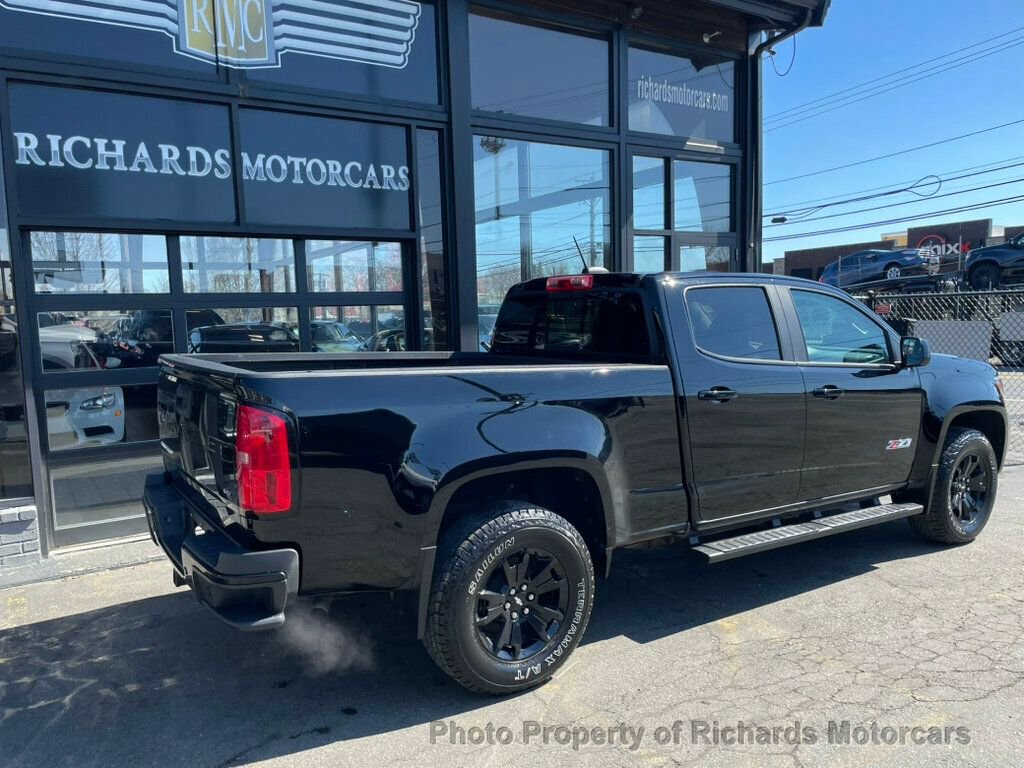Used 2022 Chevrolet Colorado Z71 w/ Z71 Midnight Edition image 3