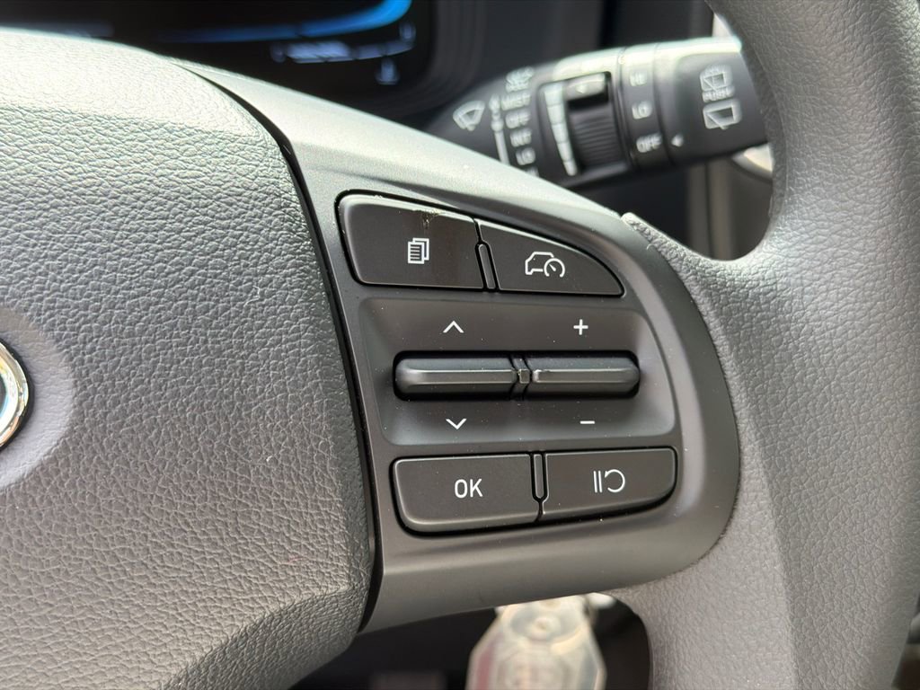 New 2026 Hyundai Venue SE image 25