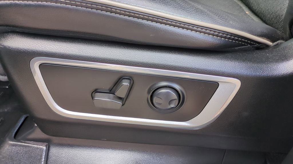 Used 2022 RAM 1500 Laramie image 12