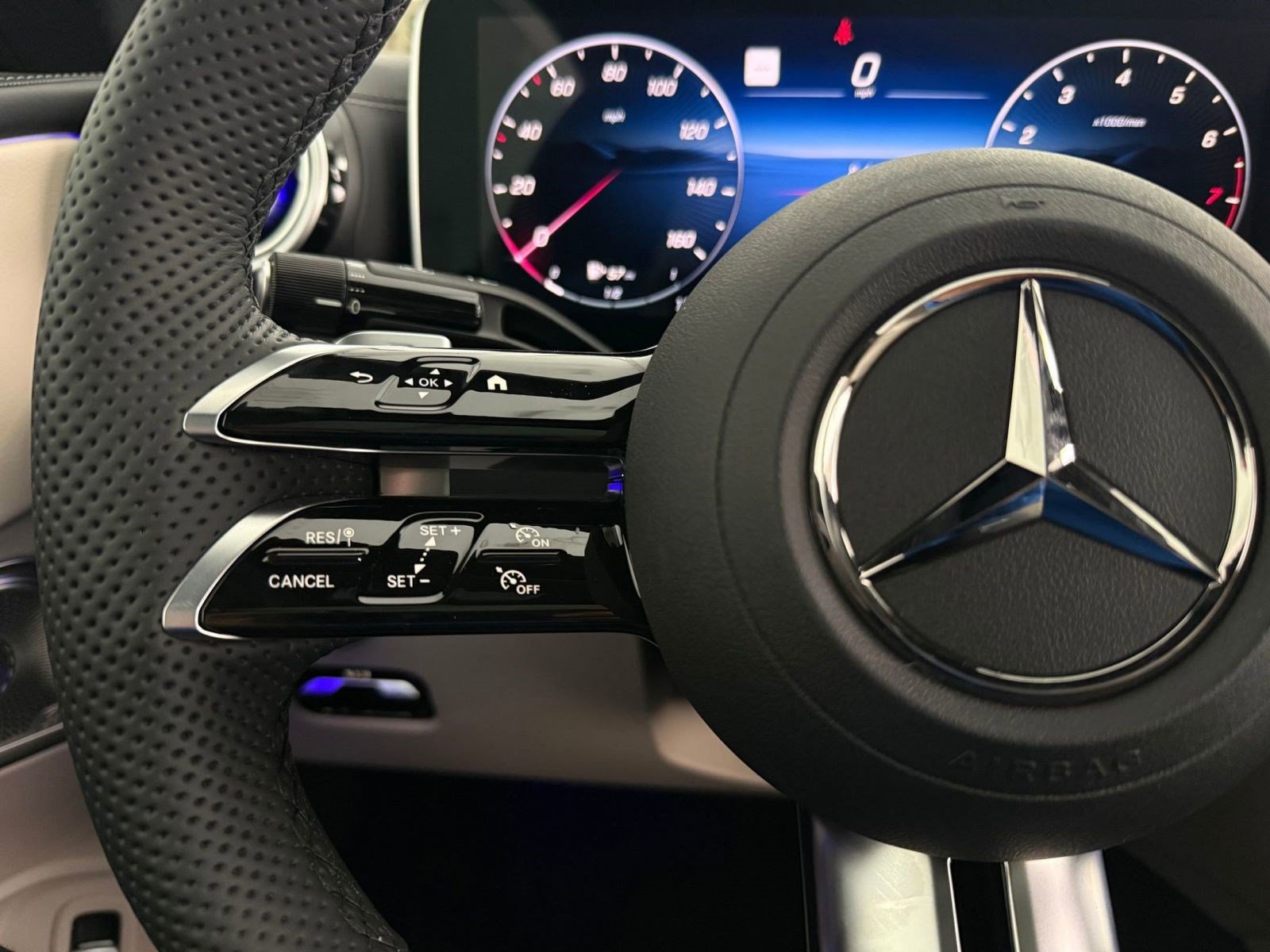 New 2026 Mercedes-Benz CLE 450 4MATIC Coupe image 14