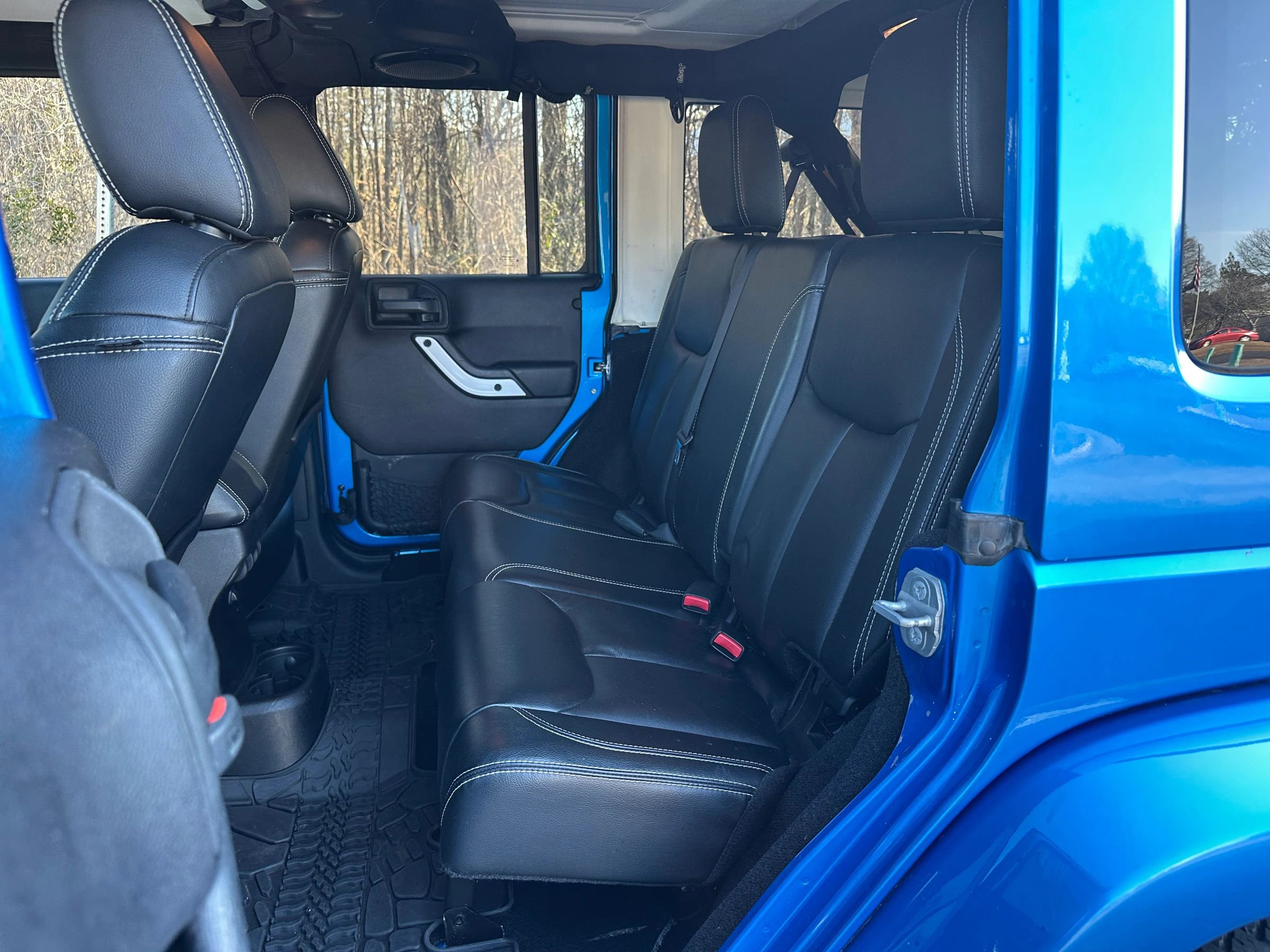 Used 2014 Jeep Wrangler Unlimited Sahara image 12