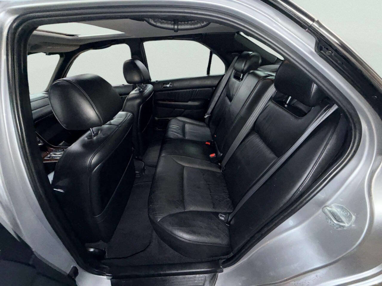 Used 2002 Acura RL image 25