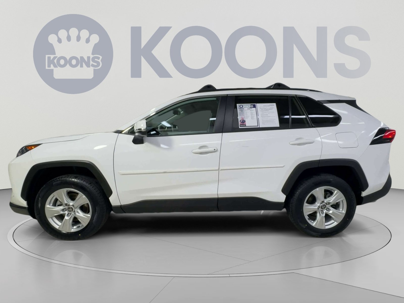 Used 2021 Toyota RAV4 XLE AWD/4WD image 7